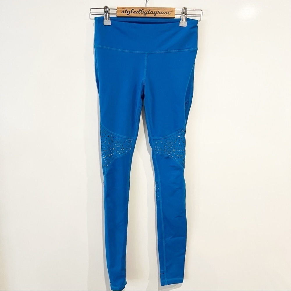Alo Yoga Coast Mesh Lace Legging